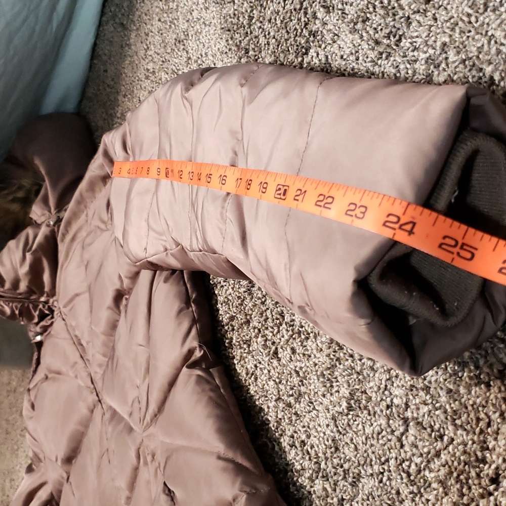 Kenneth Cole Long Down/ Feather Puffer Jacket Women's Size Medium - Picture 11 of 16